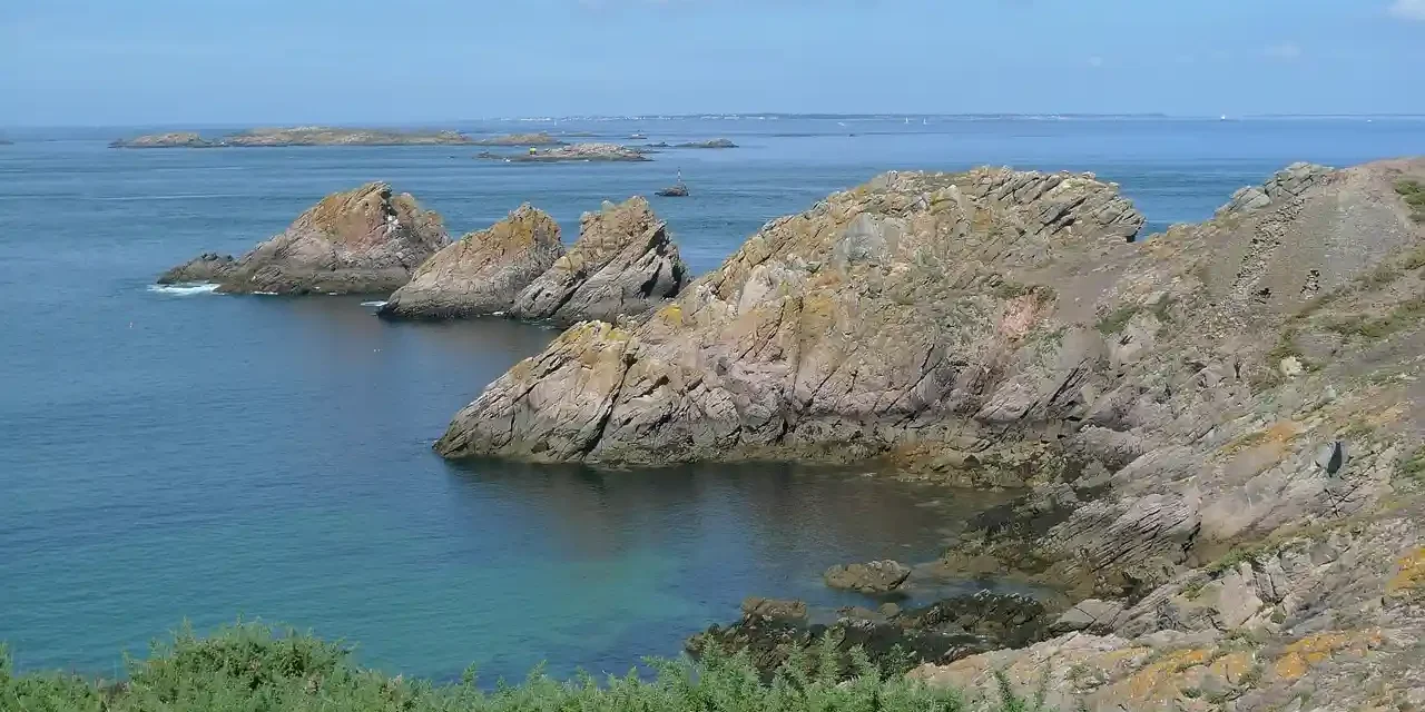 Pourquoi traverser la mer de Quiberon vers l’île de Houat ?