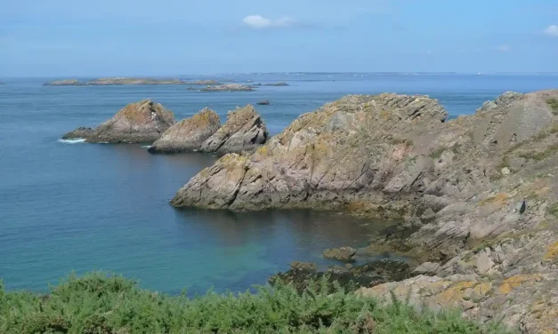 Pourquoi traverser la mer de Quiberon vers l’île de Houat ?