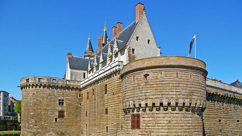 Château des Ducs de Bretagne vu depuis les douves, Nantes